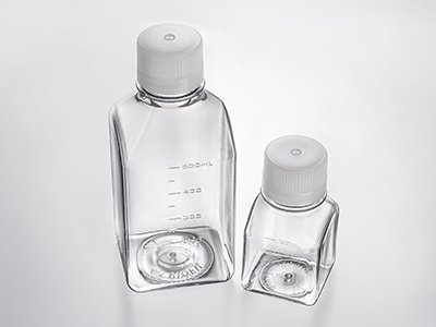 底部平整，可穩(wěn)定放置于桌面