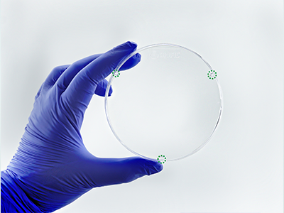 皿蓋內(nèi)設(shè)透氣棱，確保無菌的同時利于氣體交換